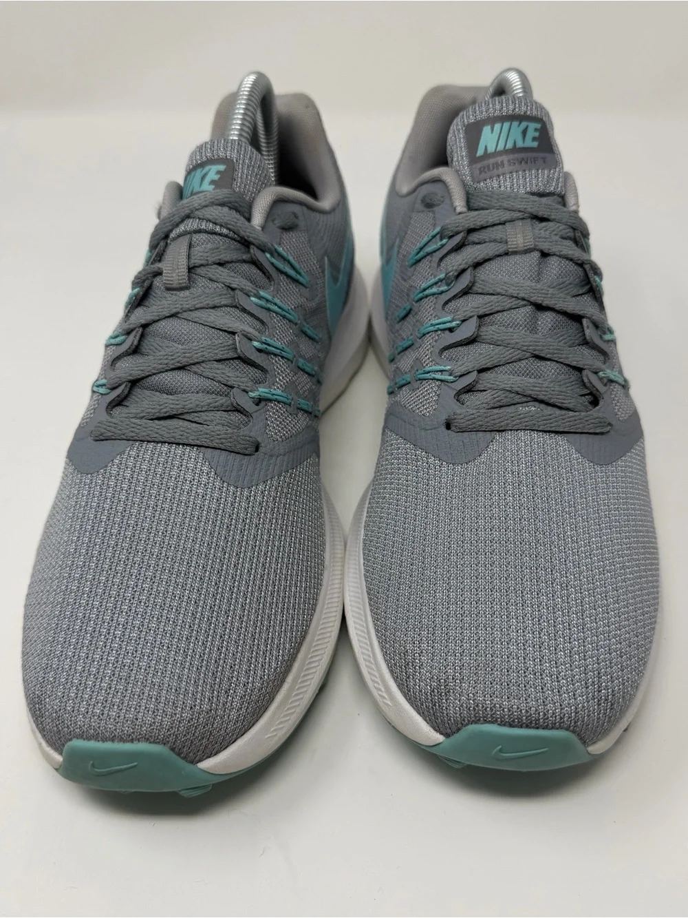 Nike Run Swift women’s  Gray & Teal Running Shoes Sz.9